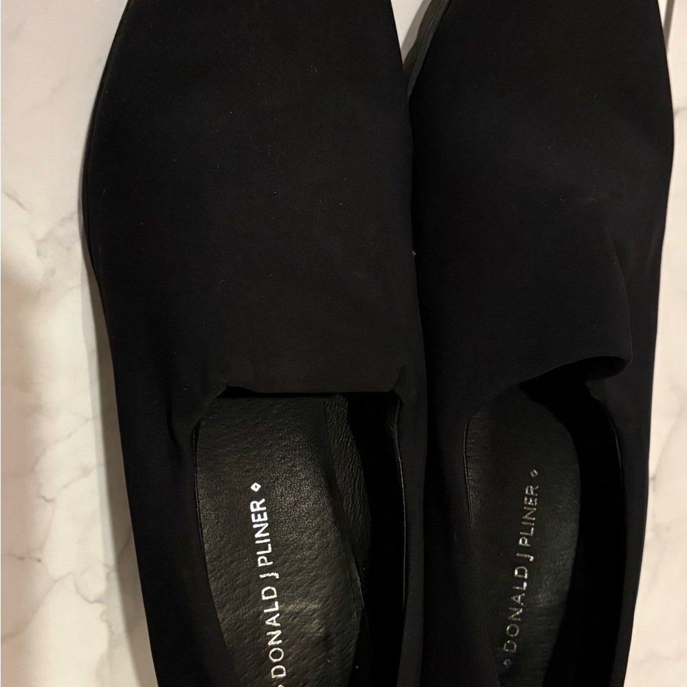 Donald J. Pliner Wedge slip on with gold detail - Size 8